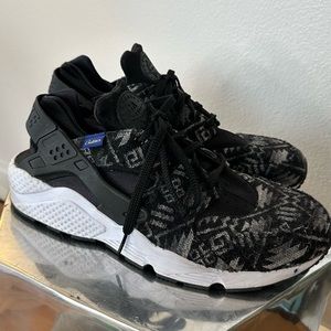 NIKEiD Aztec Tribal Print Pendleton AIR HUARACHE US Men’s 12. BRAND NEW.